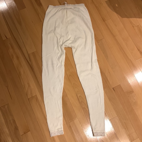 ✏️🆓 w $30+ purch 1 Yellow & 1 White Ribbed thermal underwear - size M - Picture 15 of 16